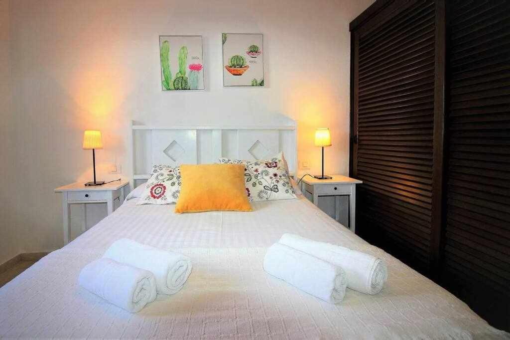 Casa Alejandra Con Terraza Y Barbacoa Villa El Golfo Luaran gambar