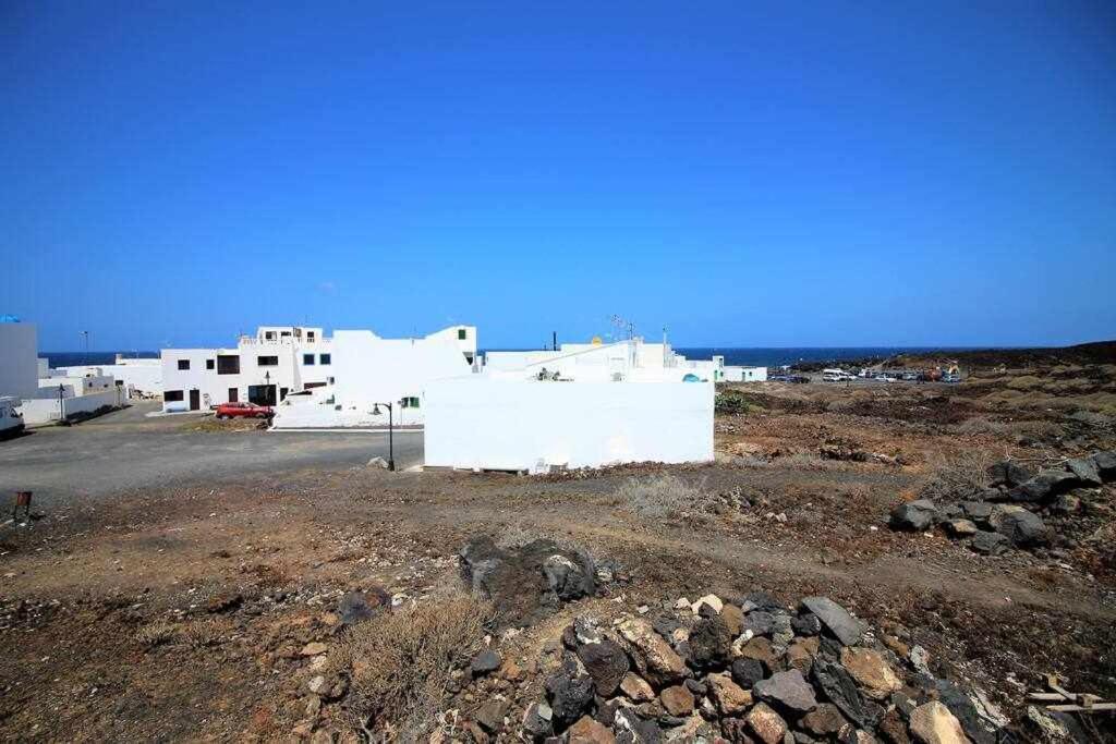 Casa Alejandra Con Terraza Y Barbacoa Villa El Golfo Luaran gambar